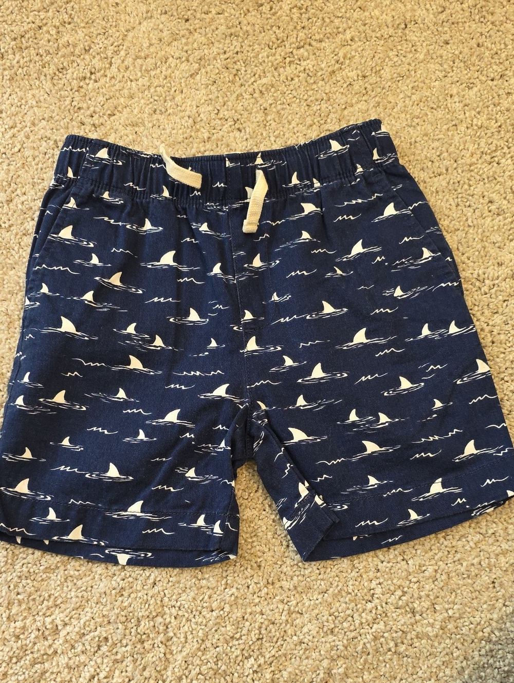 Great Condition Crewcuts Navy Blue Boys Shark Fin Print Shorts Sz. 6